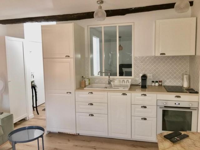 Appartamento Petit cocoon rénové avec vue sur les toits d'Aix en Provence Aix-en-Provence Esterno foto