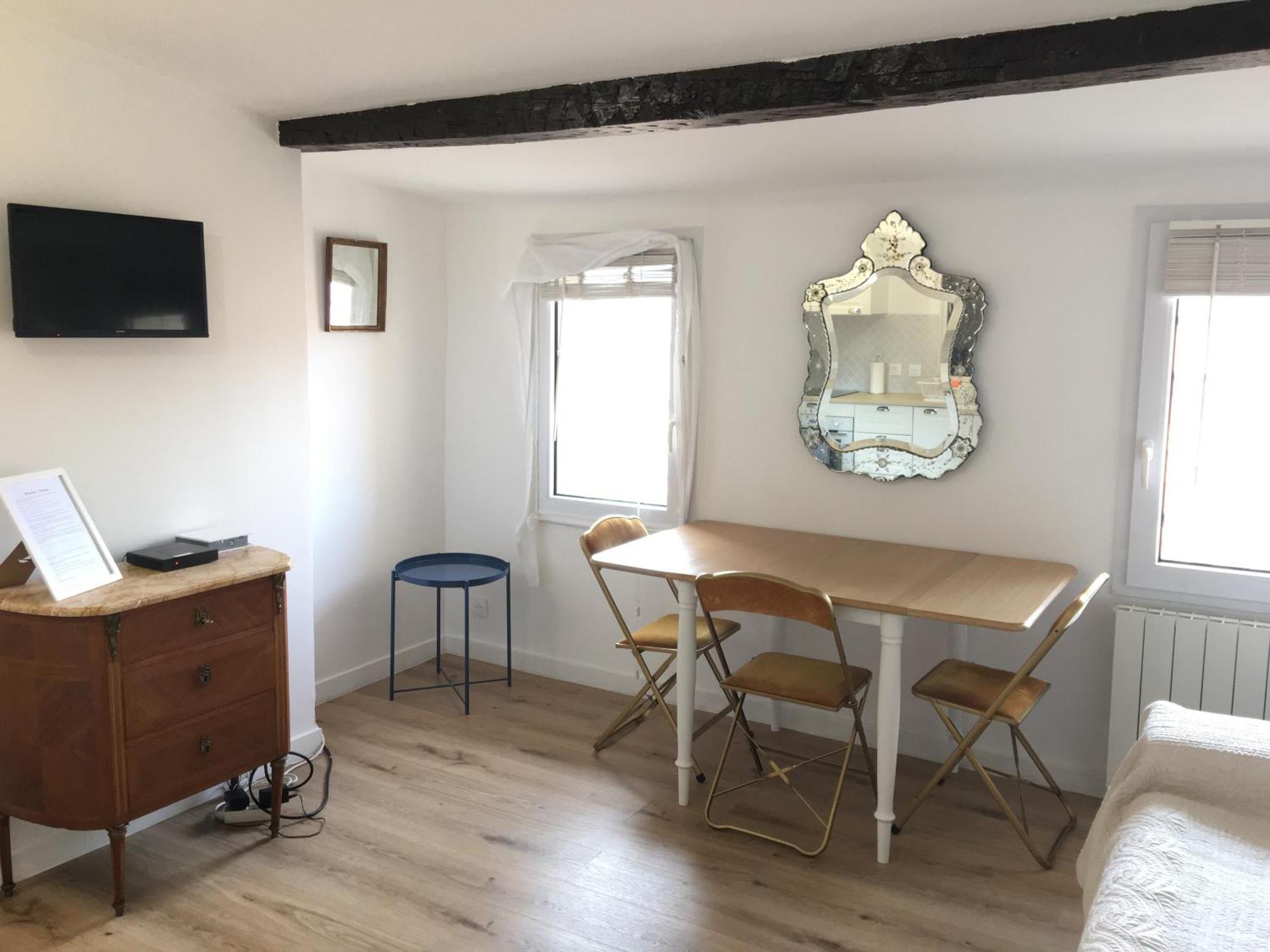 Appartamento Petit cocoon rénové avec vue sur les toits d'Aix en Provence Aix-en-Provence Esterno foto
